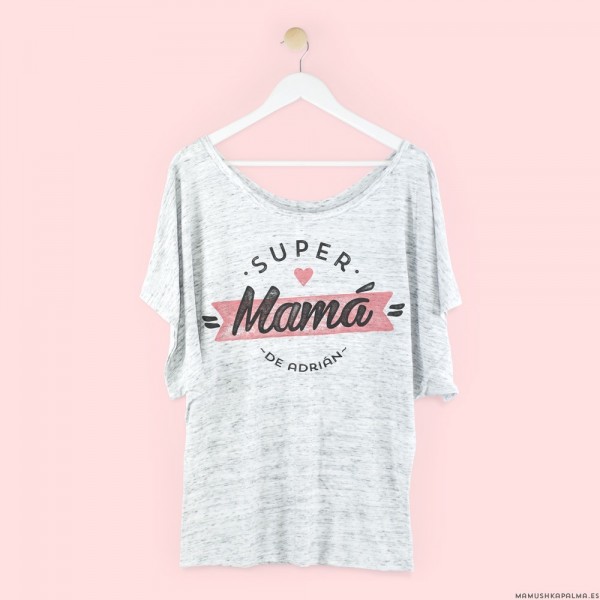 Camiseta personalizada “Supermamá corazón”